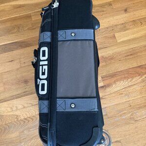 OGIO Terminal Travel Bag 22 x 15 x 6 - weight is 10 pounds